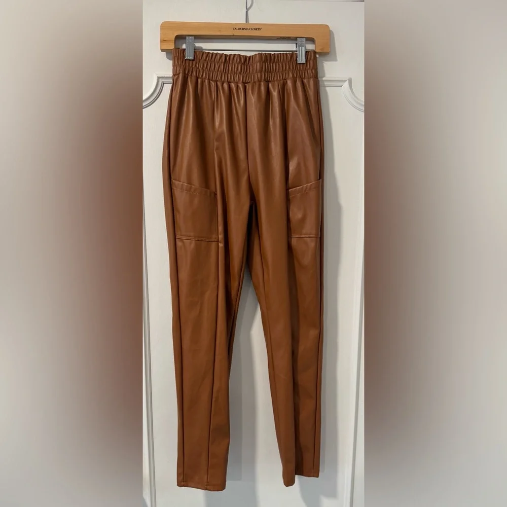 Privy Faux Leather Pleather Camel Beige Pants Elastic Waist & Pockets Size Small